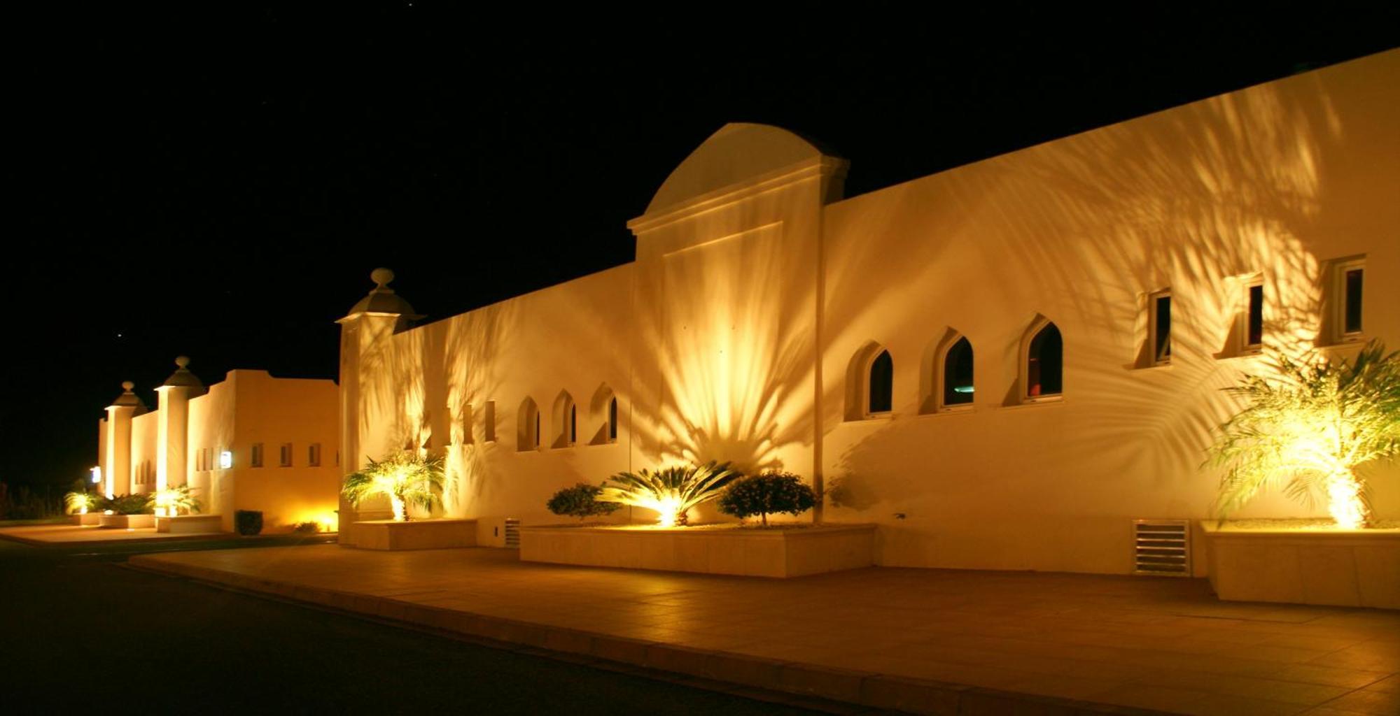 Hotel Alkalat Alcala de Guadaira Bagian luar foto